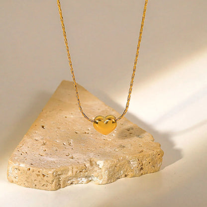 Choker with heart pendant, 18K gold plated.