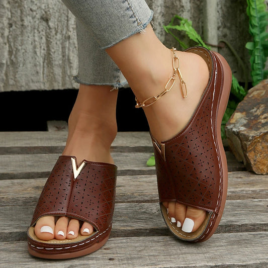 Elegant orthopedic women's sandal