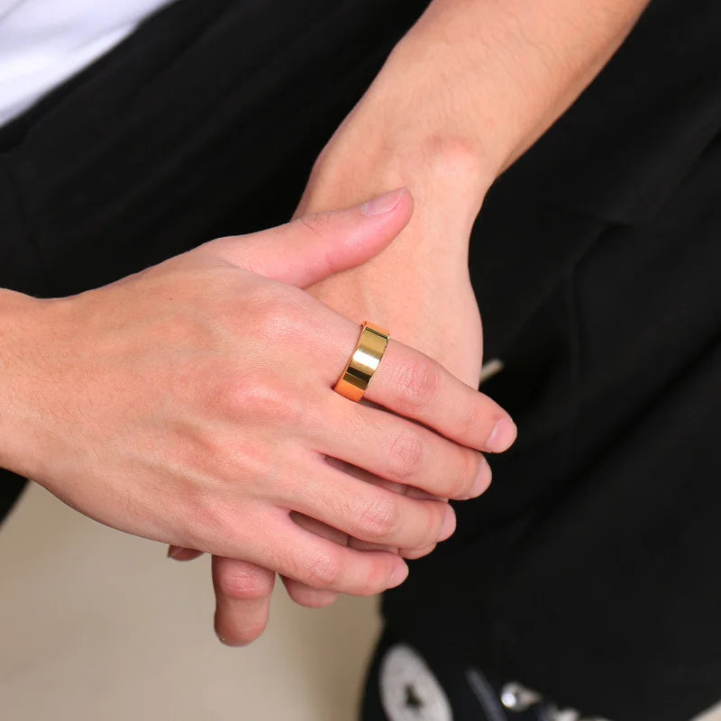 Basic minimalist 8mm ring