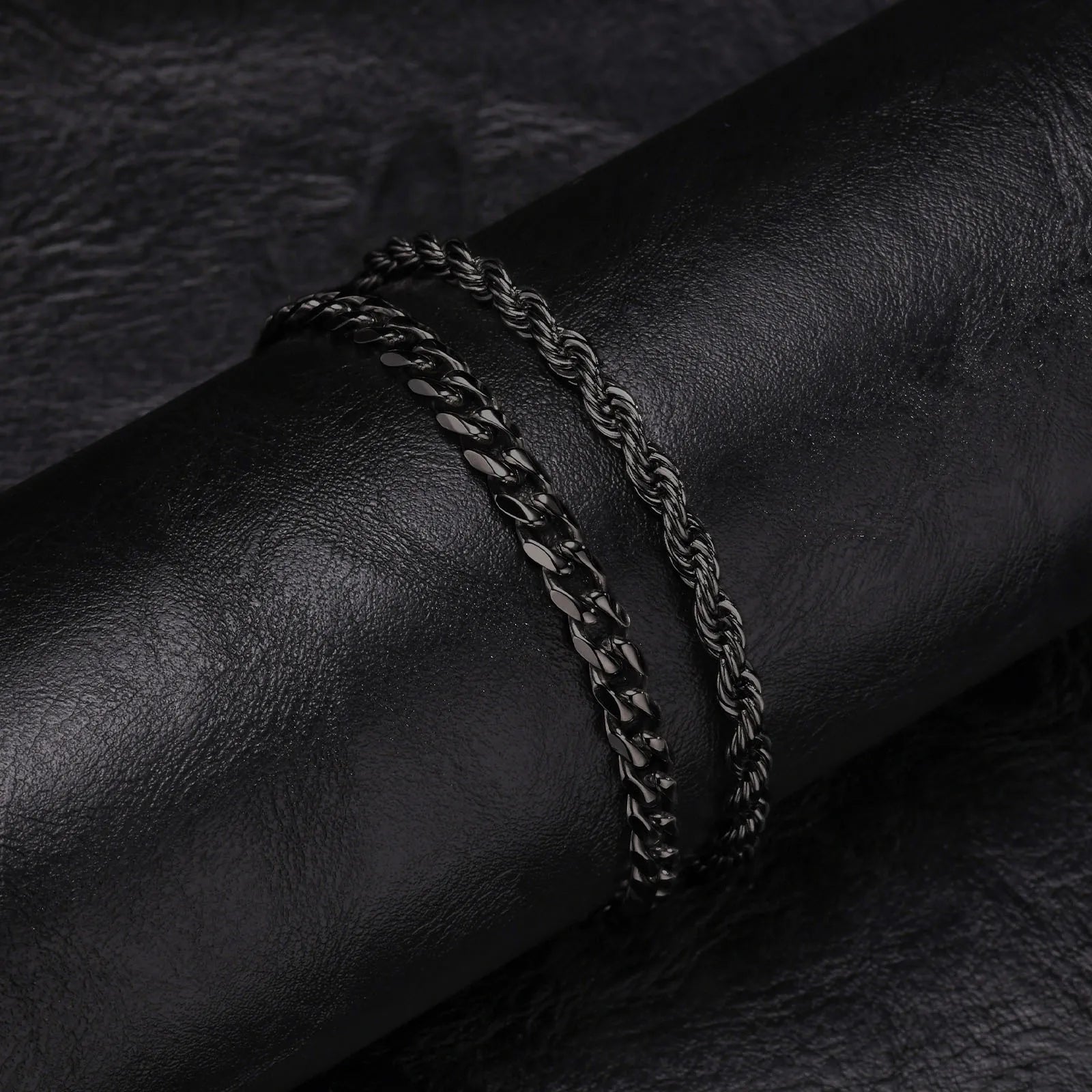 Set of 2 minimalist bracelets