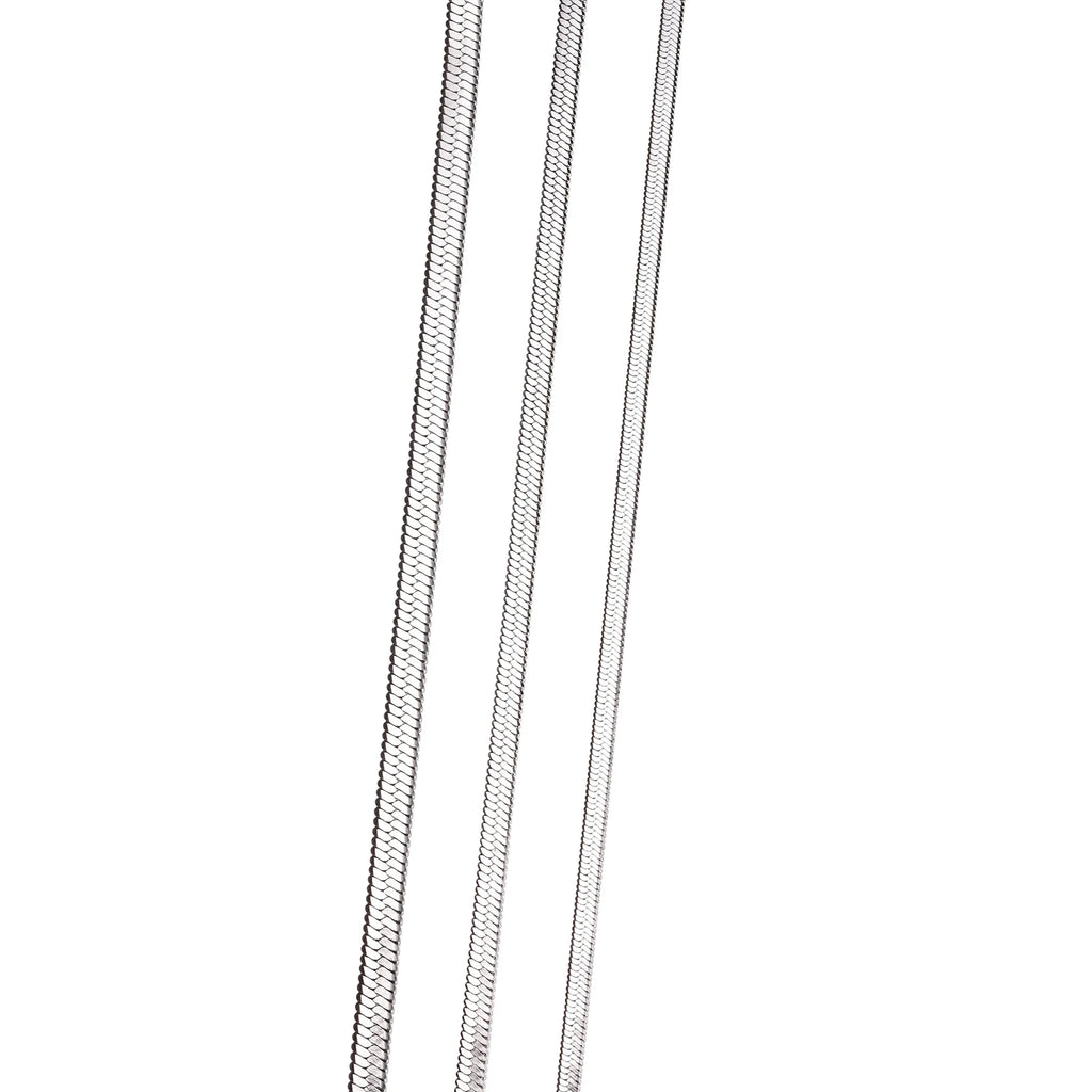 Men's necklace with a minimalist thin chain